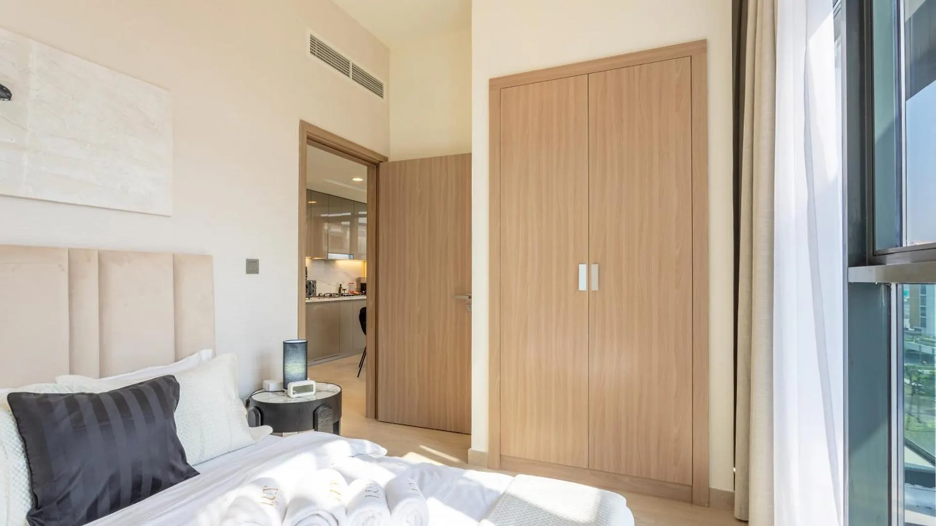 Trendy Azizi Riviera 1-Bed With Balcony Views Apartment Dubai