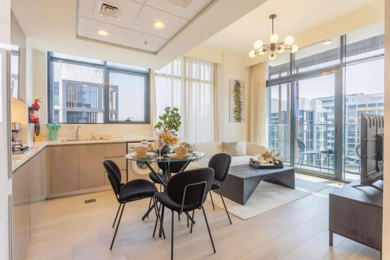 Trendy Azizi Riviera 1-Bed With Balcony Views Apartment Dubai